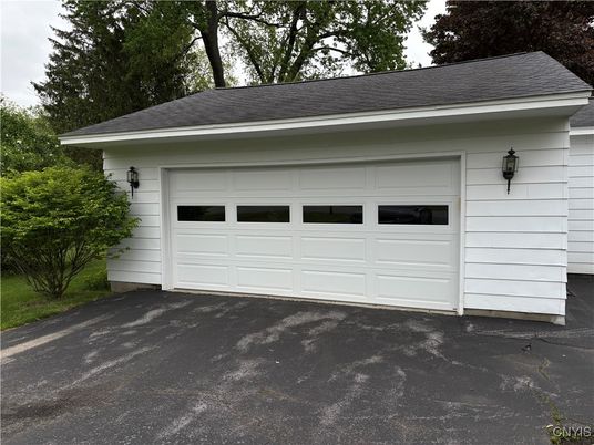 Detached Garage, Exterior