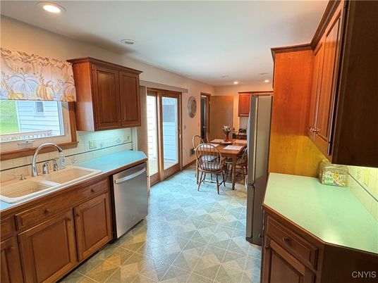 Dining room, Interior, Kitchen, Recessed Lighting