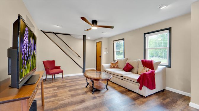 Interior, Living room, Recessed Lighting, Wood Texture Flooring