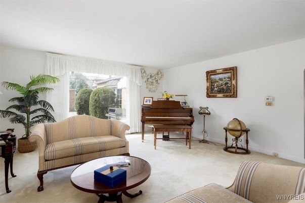 Interior, Living room, Piano