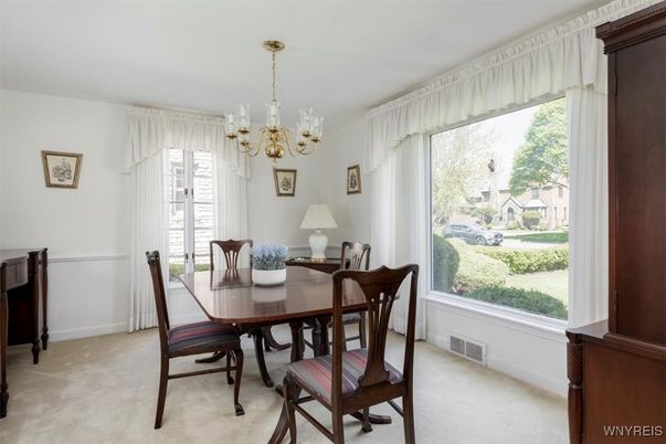Chandelier, Dining room, Interior