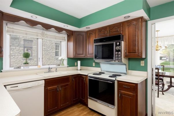 Chandelier, Interior, Kitchen, Recessed Lighting, Wood Texture Flooring