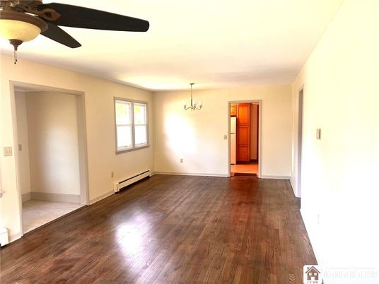 Chandelier, Empty room, Interior, Wood Texture Flooring