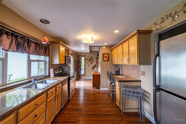 Interior, Kitchen, Pendant Lights, Recessed Lighting, Wood Texture Flooring