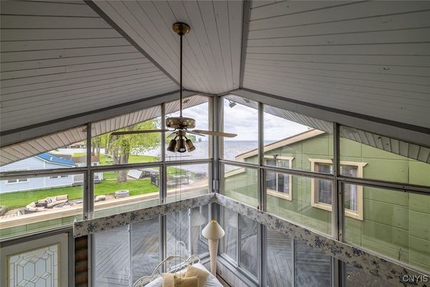 Interior, Sun Room, Water
