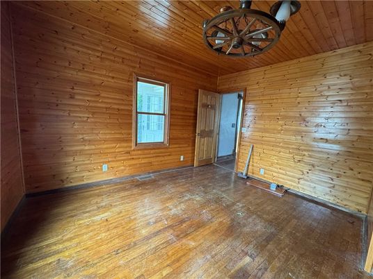 Chandelier, Empty room, Interior, Wooden Ceilings, Wood Texture Flooring, Wooden Walls