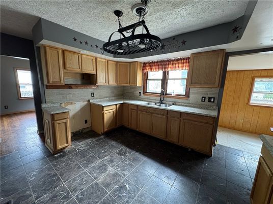 Chandelier, Interior, Kitchen
