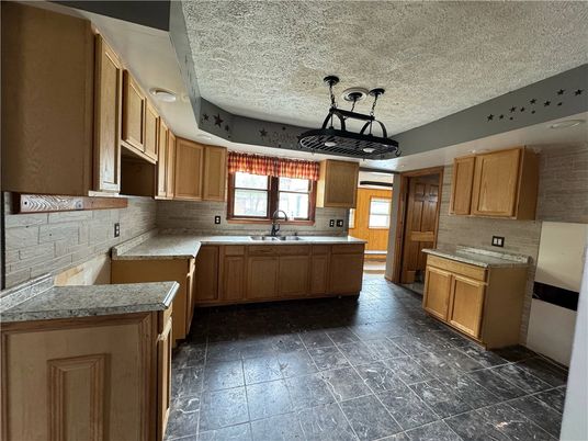 Interior, Kitchen, Pendant Lights, Recessed Lighting
