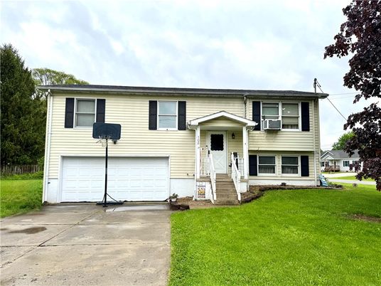 Attached, Exterior, Facade, Raised Ranch