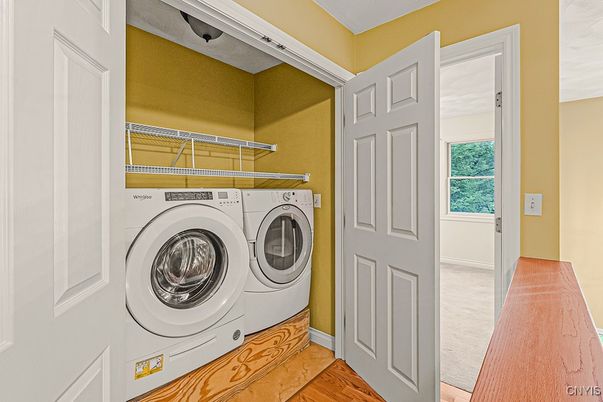 Interior, Utility Closets, Washer, Wood Texture Flooring