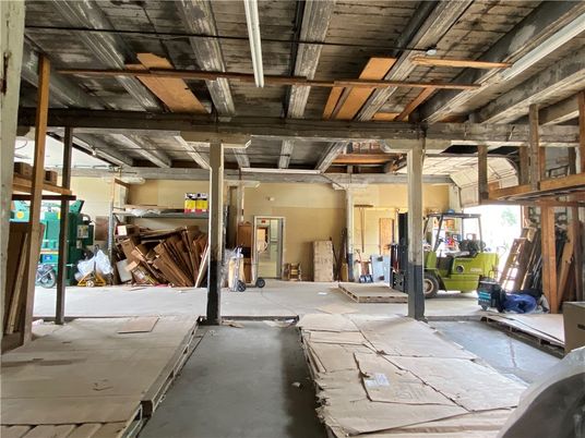 Fitness Equipment, Interior, Wooden Beams