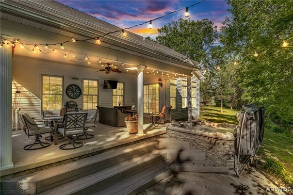 Exterior, Hot Tub