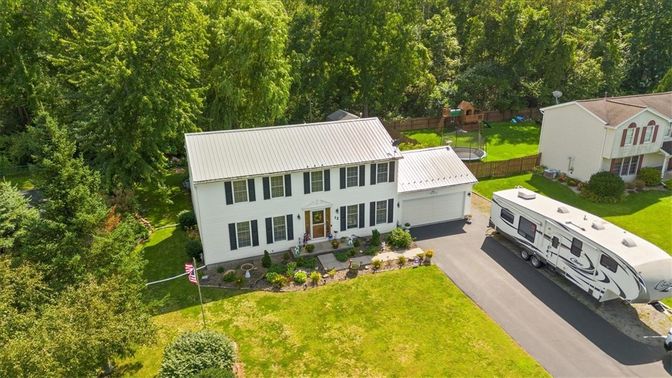 Exterior, Drone
