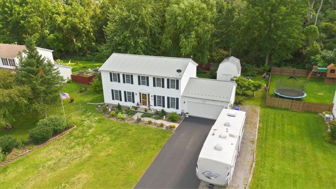 Exterior, Drone