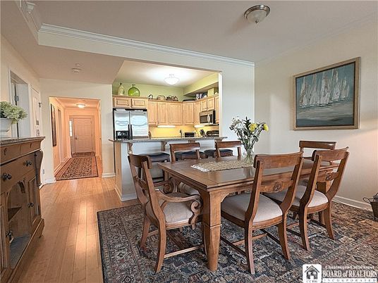 Dining room, Interior, Kitchen, Stainless Steel Appliances, Wood Texture Flooring