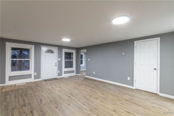 Empty room, Interior, Recessed Lighting, Wood Texture Flooring