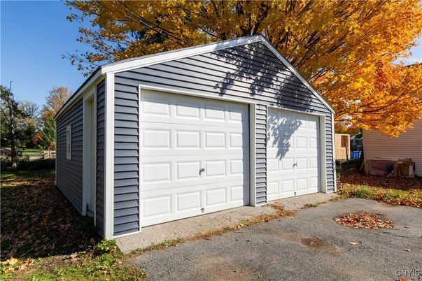 Detached Garage, Exterior