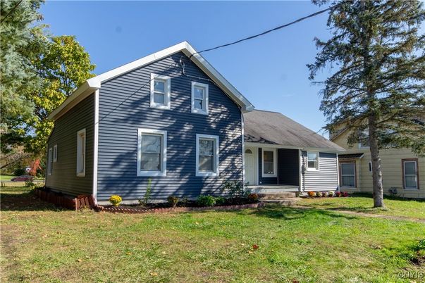 Exterior, Facade, Cape Cod