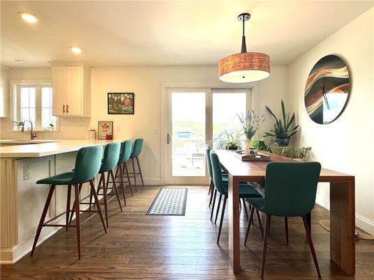 Dining room, Interior, Kitchen, Recessed Lighting, Wood Texture Flooring