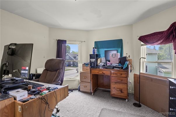 Home Office, Interior