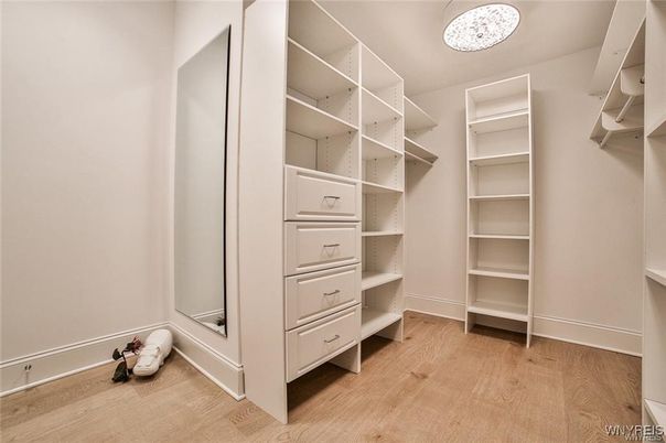 Interior, Walk-in Closets, Wood Texture Flooring