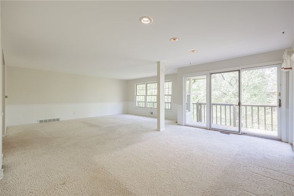 Empty room, Interior, Recessed Lighting