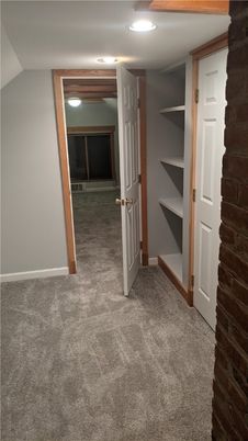 Empty room, Interior, Recessed Lighting