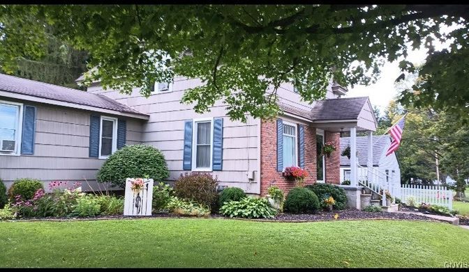 Exterior, Facade, Brick Facade, Cape Cod