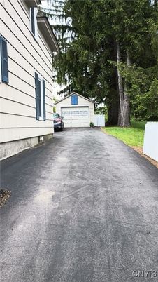 Detached Garage, Exterior