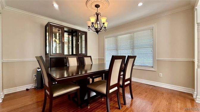 Chandelier, Dining room, Interior, Recessed Lighting, Wood Texture Flooring