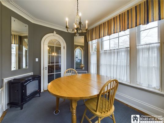 Chandelier, Dining room, Interior
