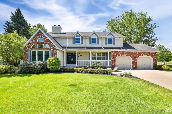 Attached, Exterior, Facade, Brick Facade, Cape Cod