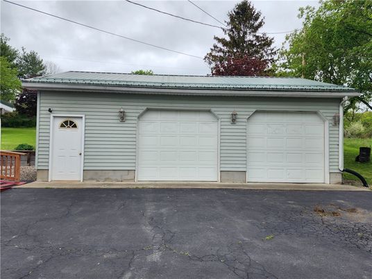 Detached Garage, Exterior