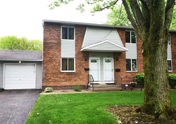 Attached, Exterior, Facade, Brick Facade, Raised Ranch