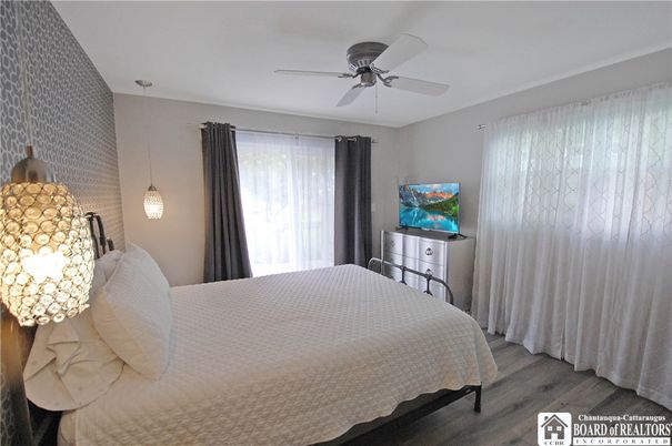 Bedroom, Interior, Pendant Lights, Wood Texture Flooring