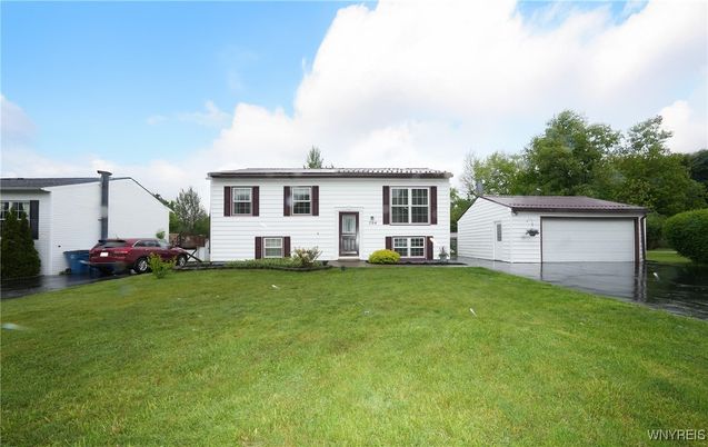 Backyard, Detached Garage, Exterior