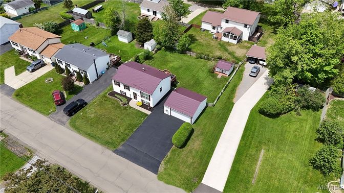 Exterior, Drone
