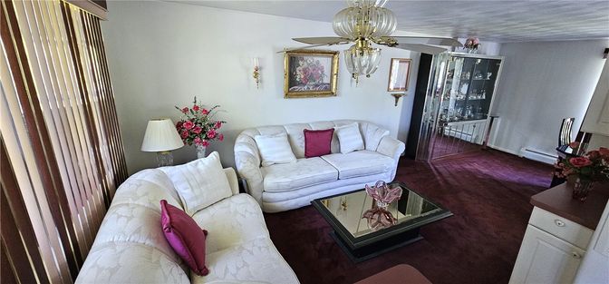 Chandelier, Interior, Living room