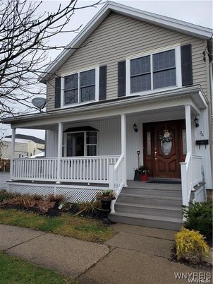 Exterior, Facade, American Craftsman