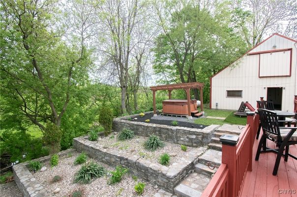 Exterior, Hot Tub