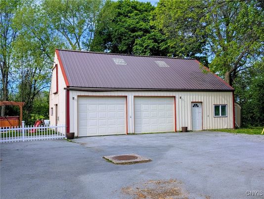 Detached Garage, Exterior