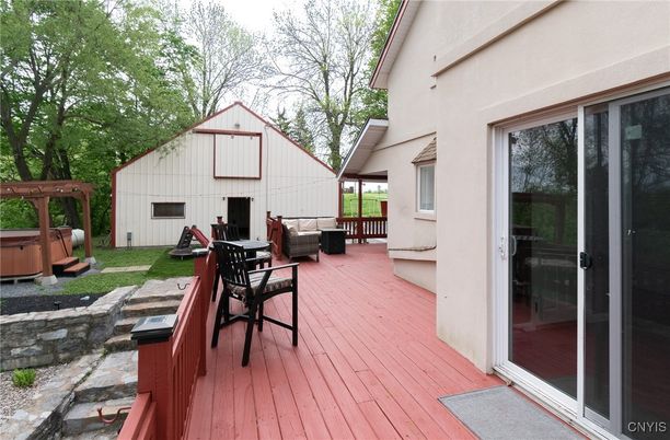 Exterior, Hot Tub