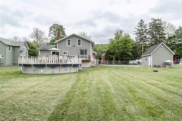 Backyard, Exterior