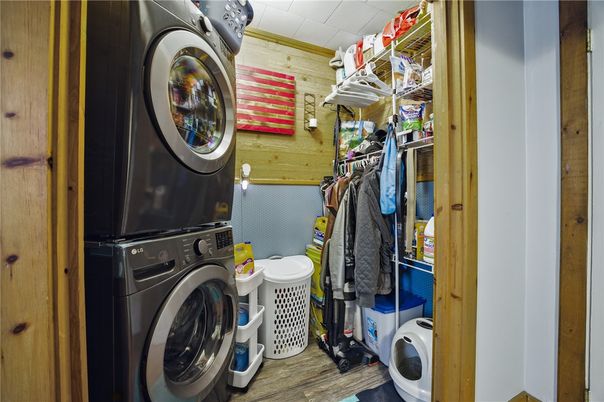 Interior, Washer, Wood Texture Flooring, Wooden Walls