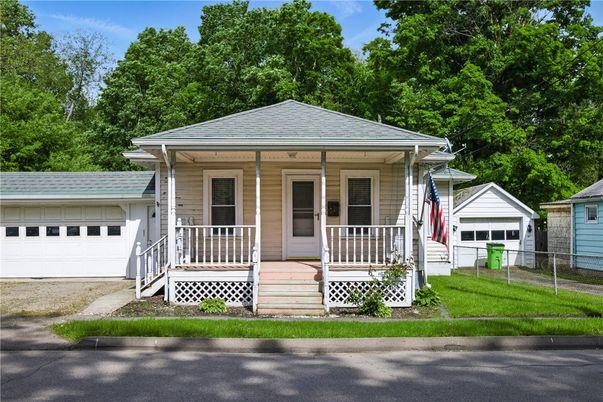 Attached, Detached Garage, Exterior, Facade, American Craftsman