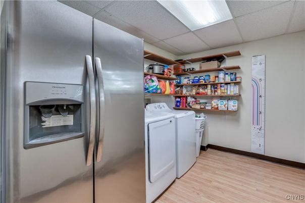 Interior, Washer, Wood Texture Flooring
