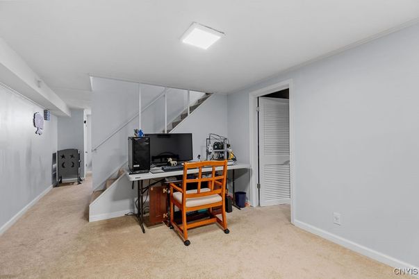 Home Office, Interior