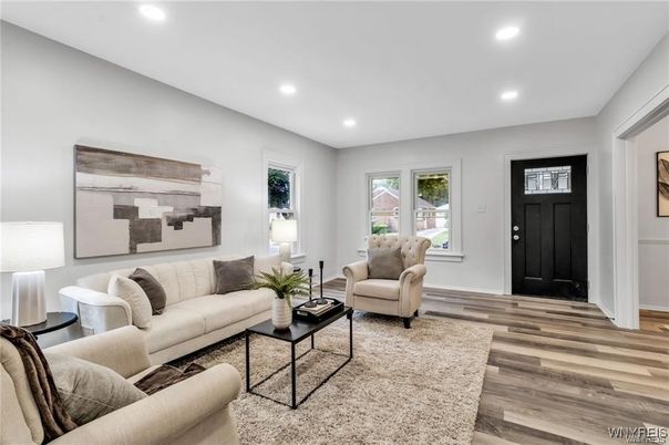 Interior, Living room, Recessed Lighting, Wood Texture Flooring