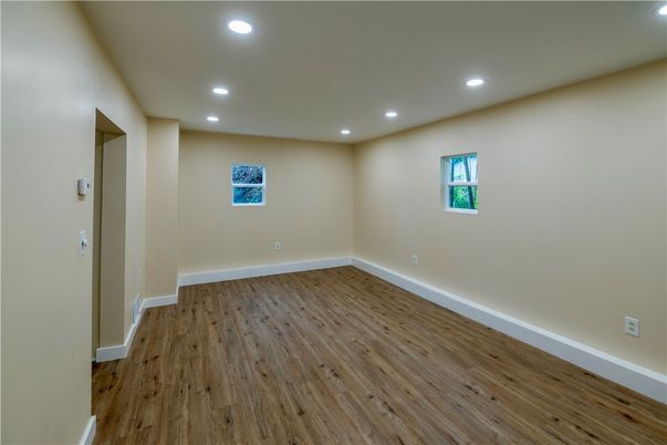 Empty room, Interior, Recessed Lighting, Wood Texture Flooring