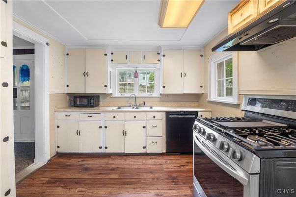 Interior, Kitchen, Stainless Steel Appliances, Wood Texture Flooring